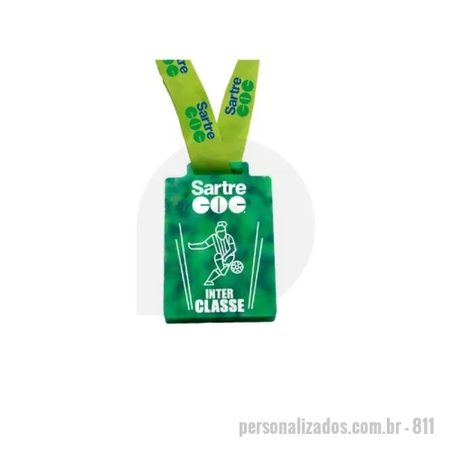 Medalha ecológica personalizada - Green Plasticaria, fabricado 100% com plástico reciclado, produto inovador e eco sustentável, medindo 5,5x8,5cm , a escolha ideal para o meio ambiente e para adequação às estratégias corporativas de ESG.