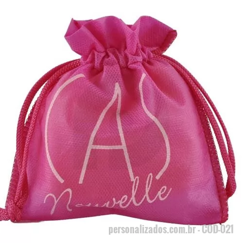 Mini Sacolinha personalizado - Saco confeccionado em TNT , tamanho a definer em todas as cores, personalizado