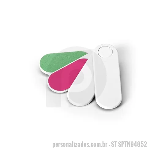 Minilixa de unha personalizada - Prática e disponível em duas opções de cores, a mini lixa de unha para brindes é a escolha certa para ações promocionais em eventos voltados para o público feminino. Com excelente espaço para aplicação de logotipo personalizado, a mini lixa de unha p