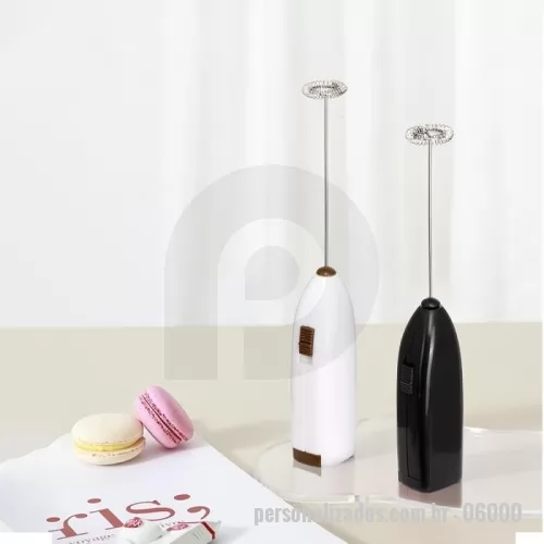 Misturador Mixer personalizado - Descrição: Misturador elétrico portátil. Para o funcionamento do produto necessita de duas pilhas AA (não acompanha).  Largura :  3,8 cm  Comprimento :  19,7 cm  Medidas aproximadas para gravação (CxL):  7 cm x 1,5 cm  Peso aproximado (g):  43