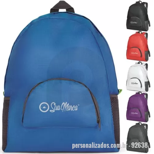 Mochila dobrável personalizada - Mochila compacta e leve fabricada em material resistente tipo ripstop. Possui bolso frontal para fácil acesso e dois bolsos laterais em tela para maior praticidade. Design dobrável que facilita o transporte e armazenamento. Capacidade de até onze litros.