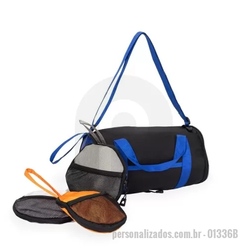Mochila dobrável personalizada - Bolsa Dobrável Poliéster – 6L  Descrição: Bolsa esportiva confeccionada em poliéster 420D resistente à água, com fechamento em zíper e capacidade de 6 litros. Seu design dobrável permite que seja compactada em formato arredondado, contando com bolso telado e alça de mão para facilitar o transporte. Quando aberta, oferece dois bolsos externos: um bolso frontal aberto e um bolso lateral em tela de nylon com elástico, garantindo praticidade no uso diário. Possui ainda duas alças laterais fixas e alça transversal ajustável, proporcionando conforto e versatilidade.  Especificações:  Material: Poliéster 420D  Capacidade: 6 L  Fechamento: Zíper  Recursos:  Modelo dobrável  Bolso telado no formato compacto  Bolso frontal aberto  Bolso lateral em tela com elástico  Alças:  Duas laterais fixas  Alça transversal ajustável  Dimensões (aberta):  Altura: 16 cm  Largura: 28 cm  Profundidade: 16 cm  Área aproximada para gravação (CxL):  Bolsa aberta: 8 cm × 12 cm  Bolsa dobrada: 12 cm × 12 cm  Peso ap