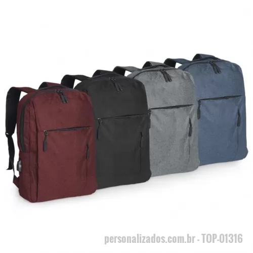 Mochila para notebook personalizada - Mochila de nylon 20 litros com três compartimentos, sendo o principal com bolso para notebook 156. Com divisórias internas para acessórios, a mochila possui bolso lateral, suporte externo usb e alça para encaixe em malas de viagem.