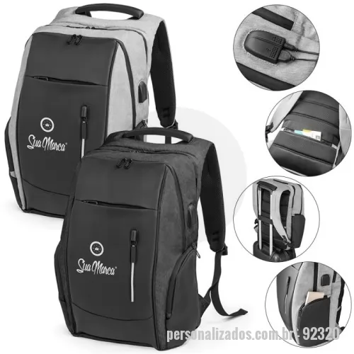 Mochila para notebook personalizada - A Mochila para Notebook em 900D e Tarpaulin é a escolha ideal para quem precisa de praticidade e segurança no dia a dia. Com dois compartimentos principais e diversos bolsos internos, ela organiza seus itens com eficiência. O compartimento principal conta com uma divisória almofadada, ideal para proteger notebooks de até 17