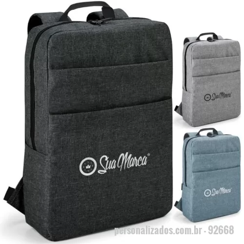 Mochila para notebook personalizada - Mochila personalizada para notebook em tecido de alta densidade com compartimento almofadado para notebook até 15 polegadas. Interior forrado e acolchoado. Possui dois bolsos frontais, parte traseira e alças acolchoadas. Capacidade de até dez litros.