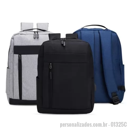 Mochila para notebook personalizada - Mochila de nylon 21 litros com detalhes emborrachados e dois compartimentos, sendo o principal com bolso para notebook 15,6. Com divisórias internas para acessórios, a mochila possui bolso lateral e suporte externo usb.