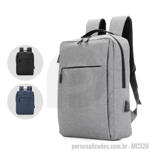Mochila para notebook personalizada - Mochila para notebook em tecido poliéster 600D e interior em 210D. Parte externa: 2 Bolsos frontais com ziper; 1 Bolso lateral; Alça de mão e ombro acolchoadas; Conector USB externo na lateral; Engate para mala de viagem.  Parte interna: Compartimento acolchoado para notebook de 39x27cm; Tamanho total do Notebook - 15,6¨ 2 Porta Objetos; 2 Porta Canetas.