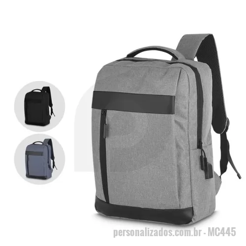 Mochila para notebook personalizada - Mochila para notebook em tecido poliéster 600D  Parte externa: Alças de mão e de ombro acolchoadas; 2 bolsos frontais com zíper; Conector USB na lateral;  Parte interna: Compartimento para Notebook, Tamanho total do Notebook - 15,6