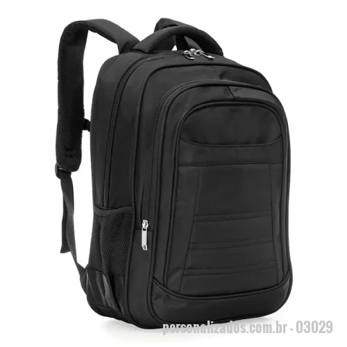 Mochila para notebook personalizada - Mochila de poliéster 41 litros com três compartimentos, sendo o principal com bolso para notebook 15,6. Com divisórias internas para acessórios, a mochila possui bolsos laterais em malha, alça de compensação, duas alças de mãos e área costada com revestimento espumado.