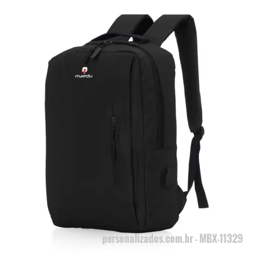 Mochila para notebook personalizada - Mochila em nylon com capacidade máxima de até 17 litros. Possui três compartimentos, sendo o principal com divisórias para notebooks de até 15,6 polegadas e bolsos internos em diferentes tamanhos. Conta ainda com bolso lateral e suporte USB externo.