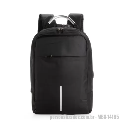 Mochila para notebook personalizada - Mochila antifurto em poliéster impermeável, com capacidade de 16 litros e fechamento em zíper. Possui cadeado de segredo, entrada externa para cabo USB, passagem para fones de ouvido, três compartimentos de diferentes tamanhos, incluindo bolso frontal com divisória para notebook de até 15,6 polegadas e alça superior reforçada. Conta ainda com engate para malas, alças de costas e painel traseiro acolchoados.