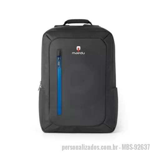 Mochila para notebook personalizada - Mochila para notebook em 600D com revestimento resistente à água. O seu acabamento confere-lhe um soft touch, tornando a sua utilização mais confortável. Possui um compartimento principal almofadado com divisória para notebook até 15.6'', bolso frontal, ambos com zípers impermeáveis, e bolso lateral em tela. Parte posterior almofadada, com sistema de apoio acolchoado para as costas, alças almofadadas e uma alça para trolley em caso de necessidade.