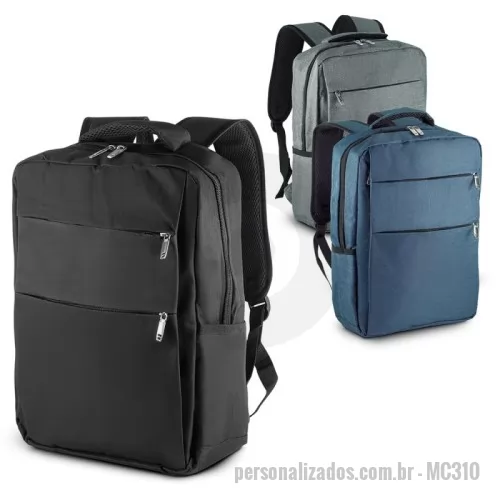 Mochila para notebook personalizada - Parte externa: 3 Bolsos frontais com ziper; 2 Bolsos laterais; Engate para mala de viagem; Alça de mão e alça ombro acolchoada; Parte interna: Compartimento acolchoado para notebook de 39x28cm. Tamanho total do Notebook - 15.6