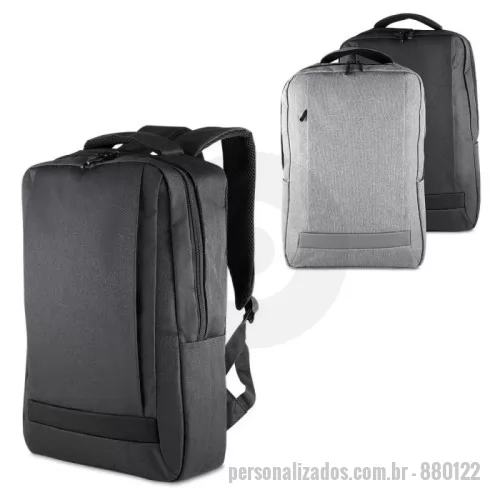 Mochila para notebook personalizada - 	Mochila confeccionada em tecido externo de poliéster 300D com detalhe em PU e tecido interno em poliéster 210D, com capacidade total de 13,5 litros. Possui bolso frontal com fechamento em zíper, dois bolsos laterais e compartimento interno para notebook de até 15,6”.