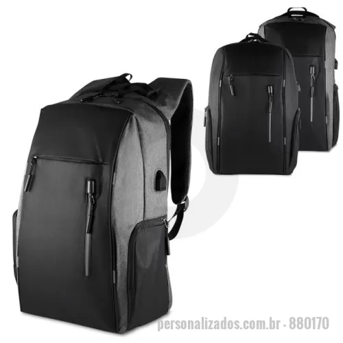 Mochila para notebook personalizada - Mochila em poliéster 300D com forro em poliéster 190D, capacidade de 24 litros. Conta com faixa reflexiva nas alças de ombro e na parte da frente, engate para mala de viagem, conector USB lateral, dois bolsos laterais com zíper, dois bolsos frontais com zíper, duas alças de mão e compartimentos internos para notebook de até 15,6” e pequenos objetos.