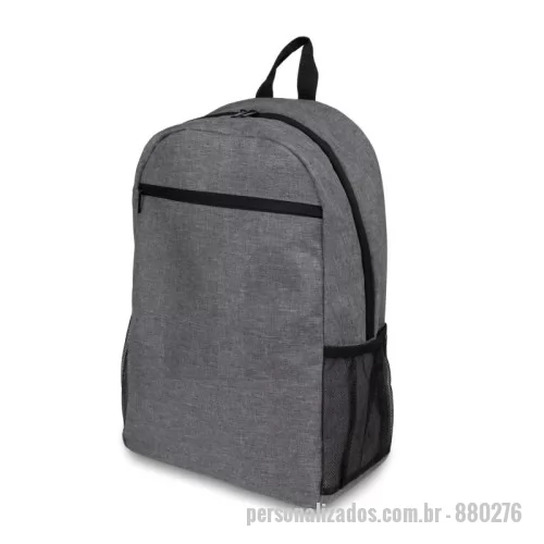 Mochila para notebook personalizada - 	Mochila confeccionada em tecido externo de poliéster 300D e interno em poliéster 190D. Com bolso frontal com zíper, dois bolsos laterais e compartimento interno para notebook de até 15,6.