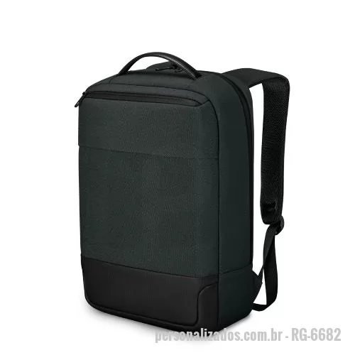 Mochila para notebook personalizada - Mochila premium, produzida com poliéster 600D acolchoado e interior em 210D, alças de ombro acolchoadas, interior com divisórias com zíper para acomodar pequenos objetos, bolso frontal com zíper e na parte das costas uma divisória atrás, com engate p