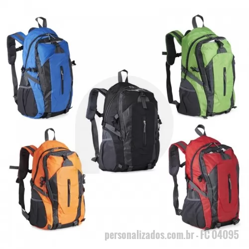 Mochila personalizada - Mochila esportiva de 28 litros em nylon resistente à água com quatro compartimentos, sendo o principal com bolso para notebook 15’6 polegadas. Contém bolsos laterais em malha, alças e área costada com revestimento espumado e alças de compressão.  Altura :  49 cm  Largura :  31 cm  Profundidade :  19 cm  Medidas aproximadas para gravação (CxL):  6 cm x 9 cm  Peso aproximado (g):  358