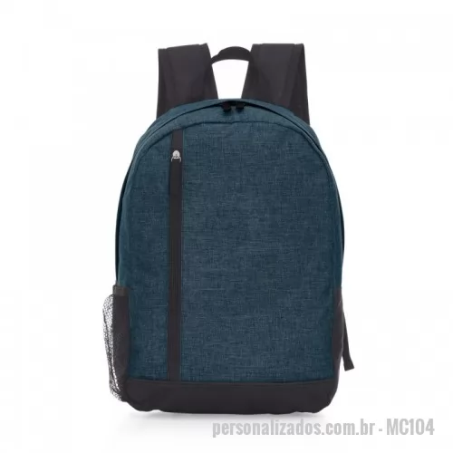 Mochila personalizada - Mochila em Polyester, possui um bolso lateral, Compartimento frontal com Ziper e Alça de mão. Confeccionada Tecido Polyester, muito resistente e elegante, o brinde personalizado perfeito para seu evento.