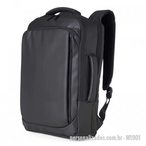 Mochila personalizada - Mochila em couro sintético 17 litros resistente à água com cinco compartimentos, sendo o principal com bolso para notebook 156. Com divisórias internas para acessórios, a mochila possui suporte externo usb, alça para encaixe em malas de viagem e duas alças de mãos, sendo uma delas lateral para o transporte da mochila no modo pasta.