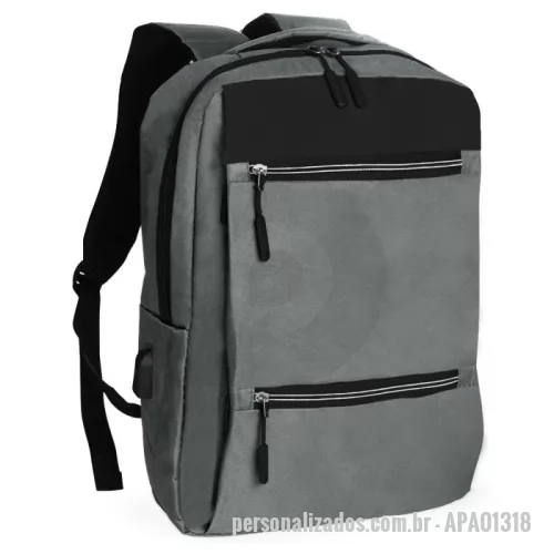 Mochila personalizada - Mochila de nylon 20 litros com quatro compartimentos, sendo o principal com bolso para notebook 156. Com divisórias internas para acessórios, a mochila possui bolso lateral, suporte externo usb e alça para encaixe em malas de viagem.  Material: Nylon Altura :  41,5 cm Largura :  30 cm Profundidade :  16,5 cm Medidas aproximadas para gravação (CxL):  21 cm x 15 cm Peso aproximado (g):  438