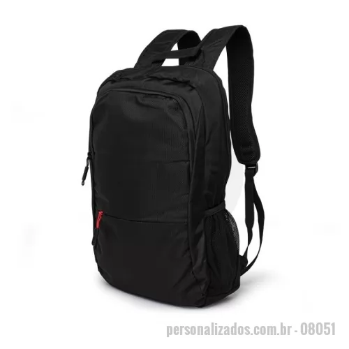 Mochila personalizada - Mochila feita de nylon, com tecido resistente a água e até 25 litros de capacidade em seu interior. Possui 3 compartimentos, sendo o principal com bolso para notebook de até 17 polegadas. Com divisórias internas para acessórios, a mochila possui 1 bolso lateral e alça para encaixe em malas de viagens.