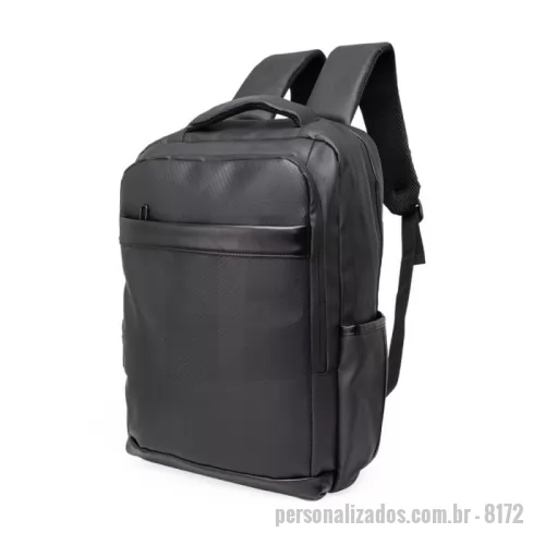 Mochila personalizada - Nossa mochila de 36 litros combina funcionalidade e conforto! Feita em couro sintético resistente à água e com design inteligente, é perfeita para impressionar no mundo corporativo.  Conta com quatro compartimentos estratégicos: um frontal, outro com bolsos e divisórias para documentos e canetas, um compartimento antifurto para proteger os itens mais valiosos e um principal, com espaço para notebooks de até 15,6