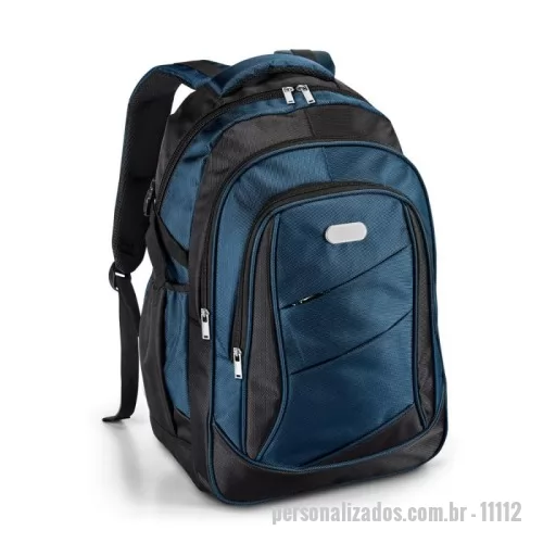 Mochila personalizada - Mochila para notebook em 1680D e 300D com dois compartimentos. Compartimento principal com divisória almofadada para notebook até 15.6''. Interior forrado. Mochila com 3 bolsos frontais e 2 bolsos laterais, parte posterior almofadada, com sistema de apoio acolchoado para as costas e alças almofadadas. Placa metálica removível com imã, para fácil gravação. Capacidade até 26 L. 330 x 480 x 180 mm | Placa: 50 x 20 mm