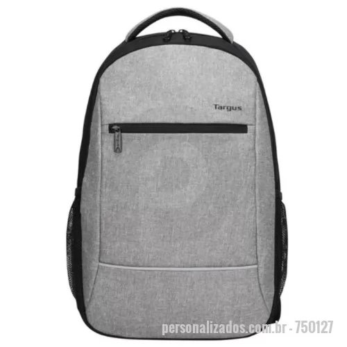 Mochila personalizada - Compartimento acolchoado para notebook de 15,6” Alças de ombro ajustáveis Bolso frontal de acesso rápido Painel traseiro acolchoado e ventilado com canal de fluxo de ar Alça de transporte superior reforçada Bolsos laterais em mesh, convenientes para garrafa d’água Tecido durável e resistente a água