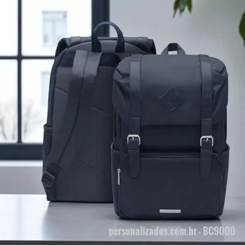 Mochila personalizada - MOCHILA 36X50X13,5  EM POLIÉSTER 600 FORRADO  COM NYLON 240 ESTOFADO  COM ESPUMA PACK 4MM  ALÇA DE OMBRO COM ESPUMA , PORTA NOT BOOK 1BOLSO FRONTAL  COM ZÍPER 2 BOLSO LATERAL ,  1 ABERTURA PRINCIPAL ,  ACABAMENTO INTERNO EM  GORGORÃO BONEON 25MM  FECHAMENTO POR TAMPA