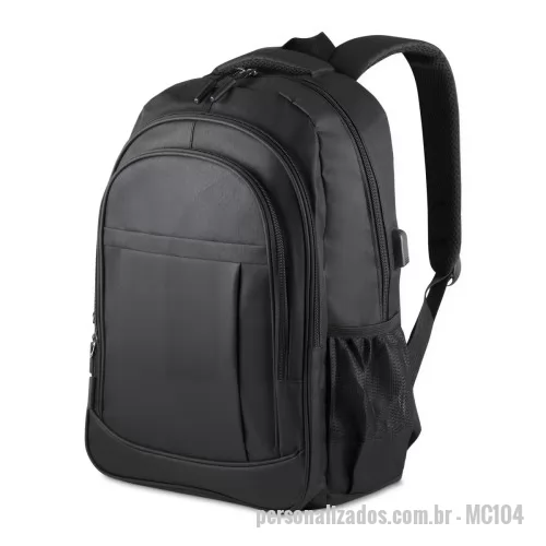 Mochila personalizada - Mochila Personalizada - MC104 - Mochila confeccionada em tecido externo de poliéster 300D e tecido interno de poliéster 190D, com capacidade total de 23 litros. Possui três bolsos frontais com zíper, compartimento principal com fechamento em zíper, dois bolsos laterais e engate para mala de viagem. Conta ainda com compartimento interno próprio para notebooks de até 15,6 polegadas.Dimensão do Produto: 46x28x18cm Peso do Produto: 0,538kg Quant. por Caixa: 10pçs Embalagem: Saco plástico Dimensão da Caixa: 46x31x24cm Peso da Caixa: 5,3kg Volume: 23L - 179800 - Mochila