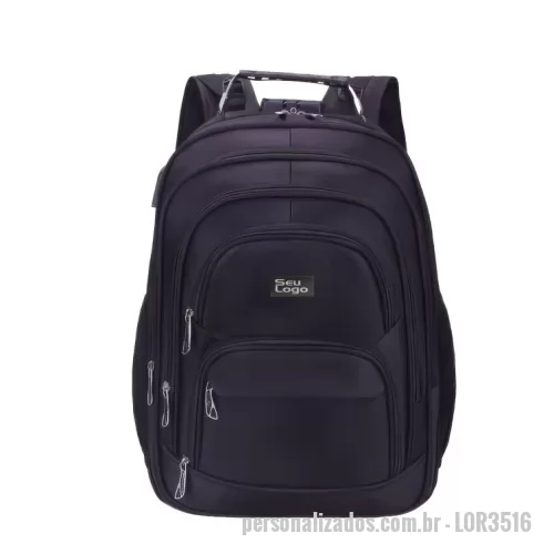 Mochila personalizada - Mochila confeccionada em poliéster impermeável com capacidade máxima para 27 litros. Possui três compartimentos, um deles com bolso para notebooks de até 15,6 polegadas. Conta ainda com bolsos laterais em malha, alça para encaixe em malas de viagem, alças de compensação, duas alças de mãos e área costada com revestimento espumado. Acompanha plaquinha metálica para personalização.  Altura :  47,5 cm  Largura :  33 cm  Profundidade :  15 cm