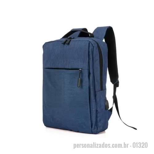 Mochila personalizada - Mochila de nylon 20 litros com três compartimentos, sendo o principal com bolso para notebook 15,6. Com divisórias internas para acessórios, a mochila possui bolso lateral e suporte externo usb.  Altura: 42 cm Largura: 30 cm Medidas aproximadas para gravação: (CxL): 23 cm x 10 cm