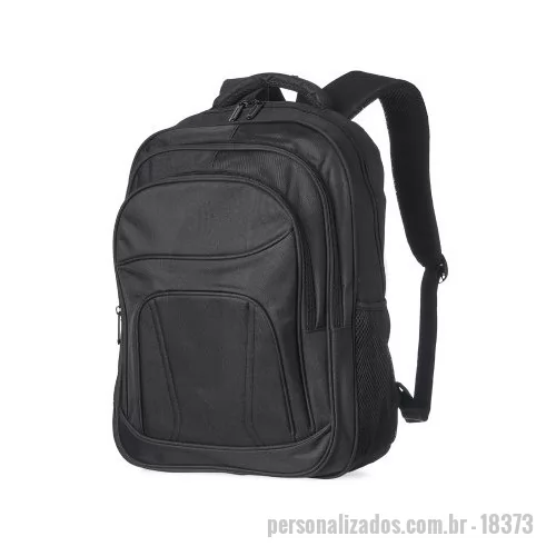 Mochila personalizada - Mochila de nylon 30 litros com três compartimentos, sendo o principal com bolso para notebook 15,6.Com bolsos laterais telados, a mochila possui alça para encaixe em malas de viagem, duas alças de mãos e alças para as costas com revestimento espumado. Acompanha plaquinha metálica.  Altura: 41,5 cm Largura: 28 cm Medidas aproximadas para gravação: (CxL): 1,8 cm x 4,3 cm
