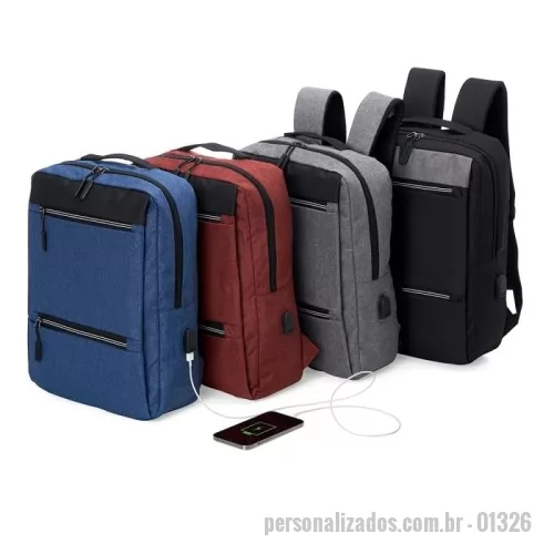 Mochila personalizada -  Mochila confeccionada em nylon resistente à água com capacidade máxima de 20 litros. Conta com três compartimentos, sendo o principal com divisórias para notebooks de até 15,6 polegadas e bolsos internos em diferentes tamanhos e os outros dois em tamanhos diferentes, localizadas na parte frontal. Conta ainda com bolso lateral e suporte USB externo.