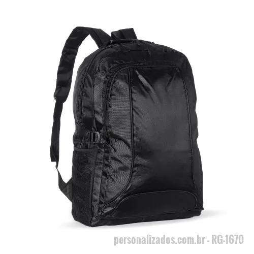 Mochila personalizada - Mochila de nylon 35 litros com dois compartimentos e bolsos laterais em malha. Possui  fivelas laterais para regulagem de tamanho e duas alças de mãos, sendo uma delas reforçada com pegador plástico.
