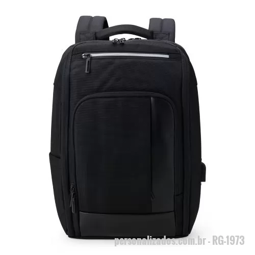 Mochila personalizada - Mochila confeccionada em Nylon 22 litros com detalhes em couro sintético. Contém 5 compartimentos, sendo um bolso com faixa refletiva, divisórias internas para acessórios, bolso para tablet e notebook 15.6, bolso antifurto nas costas, bolso externo n