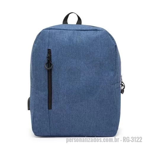 Mochila personalizada - Mochila de nylon 21 litros com dois compartimentos, sendo o principal com bolso para notebook 15,6. A mochila possui bolso lateral, suporte externo para USB e adaptador P2.