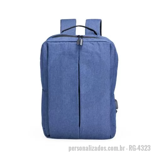 Mochila personalizada - A Mochila de Poliéster 20 Litros combina funcionalidade e design moderno, ideal para acompanhar o dia a dia no trabalho ou na escola. Projetada para oferecer conforto e praticidade, ela conta com alças ajustáveis e dois compartimentos que tornam a or