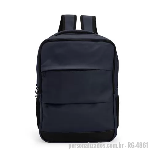 Mochila personalizada - Mochila confeccionada em couro sintético com capacidade máxima de 20 litros. Possui compartimento principal com divisória em malha para notebooks de até 15,6 polegadas. Conta ainda com três compartimentos frontais em tamanhos diferentes, além de dois