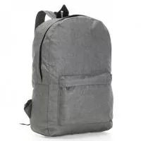 Mochila confeccionada em Nylon 14 Litros. Contém bolso frontal com zíper, alça de mão em nylon e alças para as costas ajustáveis.