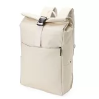 Design funcional e resistente! A mochila de poliuretano impermeável de 23 litros é a escolha ideal para quem busca segurança no transporte de itens. Com três compartimentos, sendo o principal com bolso interno, fechamento em velcro e fivela, além de um compartimento traseiro no estilo antifurto, esta mochila oferece organização e proteção para os pertences. Conta também com dois bolsos laterais de fácil acesso, alça para engate em malas de viagem, alça de mão e alças para costas ajustáveis com revestimento espumado, garantindo conforto durante o uso.  Altura :  44 cm  Largura :  30 cm  Profundidade :  15 cm