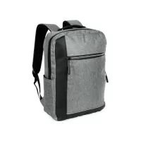 Mochila confeccionada em poliéster 300D resistente à água, com detalhes em couro sintético, fechamento em zíper e capacidade para até 15 litros. Possui compartimento principal com bolsos em diferentes tamanhos e divisória para notebooks de até 15.6 polegadas. Dispõe ainda de compartimento frontal com fechamento em zíper e faixa reflexiva, além de bolso lateral aberto e adaptador USB externo.  Altura: 40 cm Largura: 29 cm Medidas aproximadas para gravação: (CxL): 22 cm x 20 cm Modelo de notebook utilizado para referência: Gateway NE56R15b 15,6 polegadas