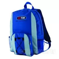 Mochila com dois compartimentos, sendo um principal e um interno para notebook, contém bolso central e bolsos laterais, alça de mão e alça dupla de ombro. Alça de ombro e costas acolchoadas. Disponível em várias cores. Gravação da logomarca em até 3 cores já inclusa. Tamanho: 42 cm X 30 cm X 12 cm. Revestimento externo: Poliéster 600. Acabamento interno: Viés TNT 80. Alça de Mão e Dupla de Ombro. 