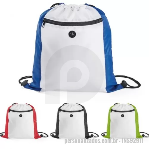 Mochila saco personalizada - Sacola tipo mochila em 210D com bolso frontal e saída para fone de ouvido