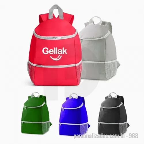 Mochila térmica personalizada - Somos fabricantes! Mochila Térmica produzida em nylon 600 e espuma térmica metalizada (disponível em diversas cores),   capacidade de até 12 Litros. Gravação em serigrafia, bordado ou sublimação. Produto ideal para a pessoa que gosta de fazer caminhadas ou até mesmo deixar sua ida à praia mais prática. Medidas: 28 x 34 x 14 cm.