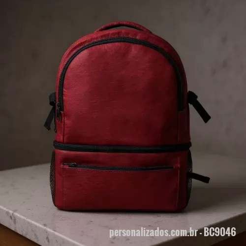 Mochila térmica personalizada - MOCHILA MEDIDA 50X36X18CM  COM COMPARTIMENTO  TÉRMICO EM TECIDO NYLON MESCLA PARTE EXTERNA: DOIS BOLSOS LATERAIS. BOLSO FRONTAL ALÇA DE MÃO E OMBRO ACOLCHOADO. PARTE INTERNA: COMPARTIMENTO TÉRMICO IDEAL  PARA TRANSPORTAR ALIMENTOS. CAPACIDADE DO INTERIOR TÉRMICO,  COMPARTIMENTO NA PARTE SUPERIOR COM ZÍPER.