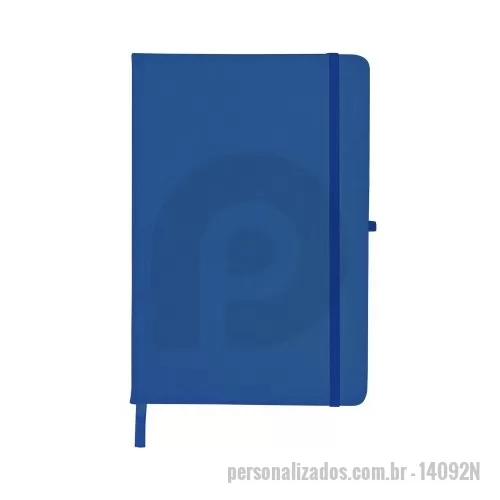 Moleskine personalizado - Caderneta emborrachada com porta caneta elástico em nylon, marcador de página em cetim e fita elástica de nylon para fechar. Contém aproximadamente 80 folhas pardas pautadas.  Altura: 21,2 cm Largura: 14 cm Espessura: 1,5 cm Medidas aproximadas para gravação: (CxL): 20 cm x 13 cm