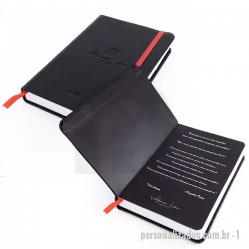 Moleskine personalizado - Com um design agradável e de grande utilidade, o moleskine agrada todos os públicos. Material 100% personalizado, podem acompanhar lâminas de publicidade. Tamanho 9x14 ou 14x21 cm. Capa dura revestida em couro sintético com gravação em baixo relevo.. Miolo possui 80 folhas com ou sem personalização no papel off set ou pólen. Elástico para caneta, para fechamento e fitilho. 