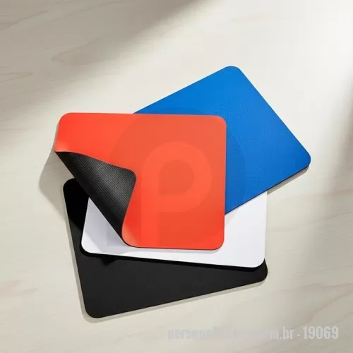 Mouse pad personalizado - Mouse pad flexível em poliéster com base antiderrapante feita em borracha.